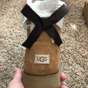 *New in Box* UGG Kids' Cecily Ankle Boot- US 5
